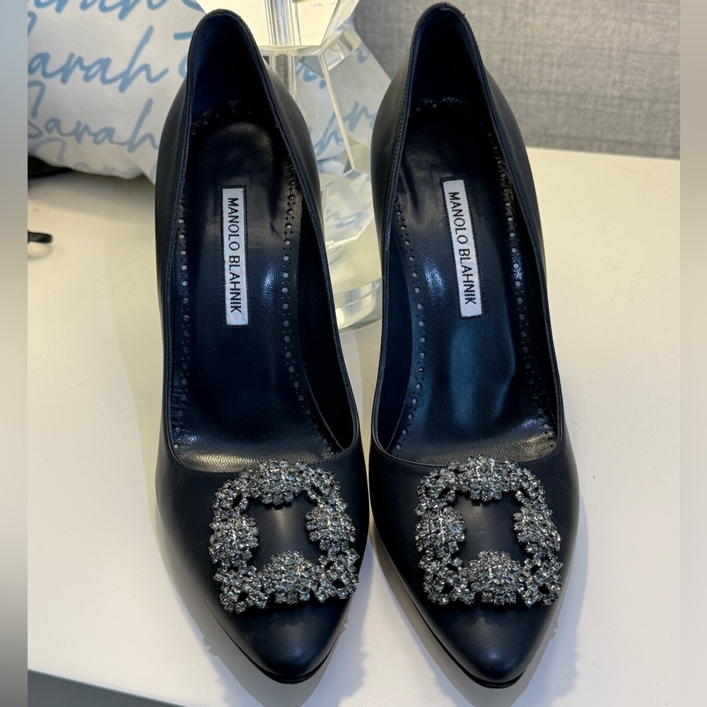 38 - Manolo Blahnik Navy Leather - Hangisi -  Embellished Women's Shoes